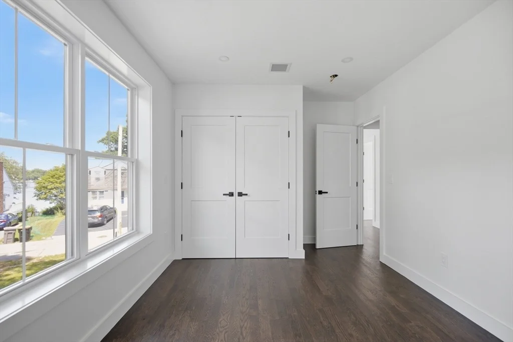 Photo of 61 Mcalee Ave