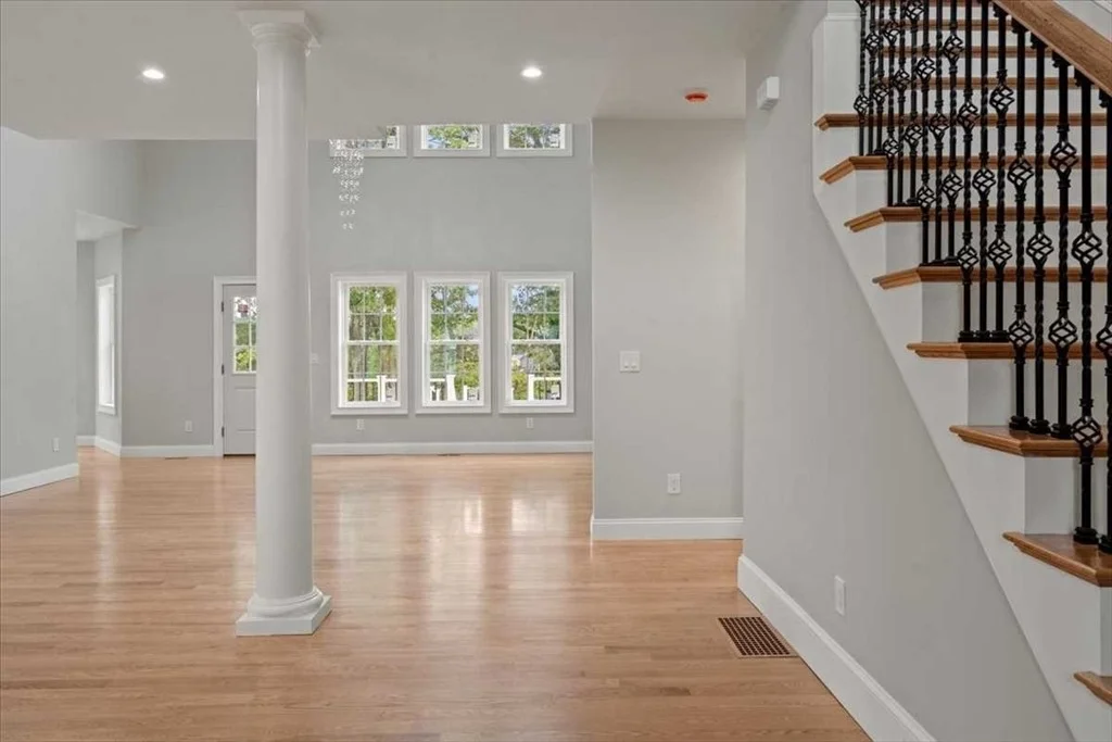 Photo of 241 Lake Ave