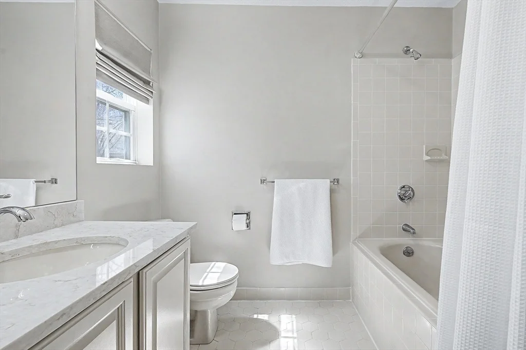 Photo of 5 Tiffney Rd