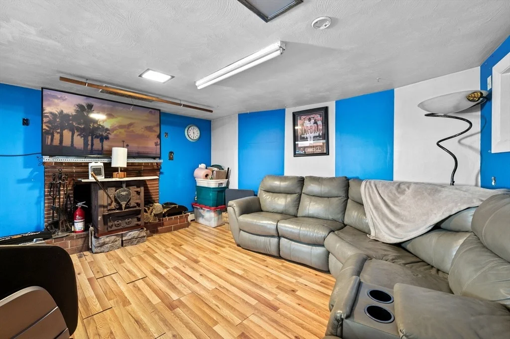 Photo of 504 Loring Ave