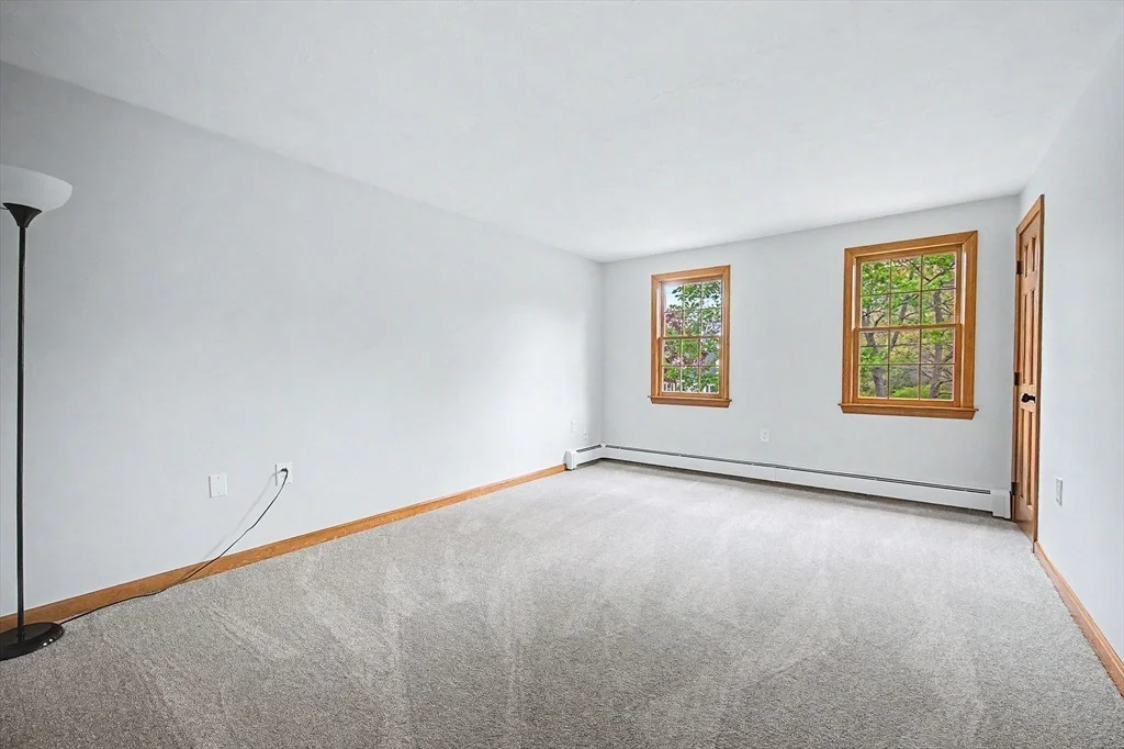 Photo of 8 Thomas Dr