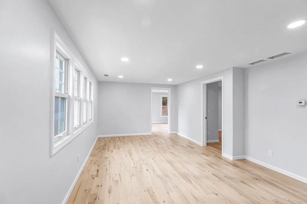 Photo of 143 James St