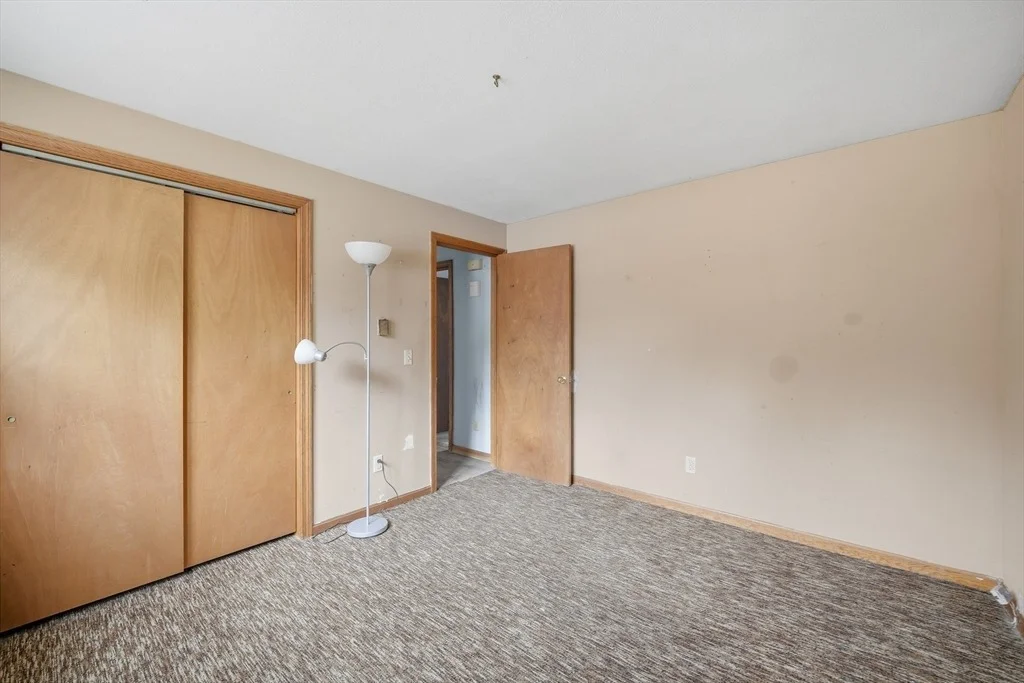 Photo of 8 Metacomet Cir