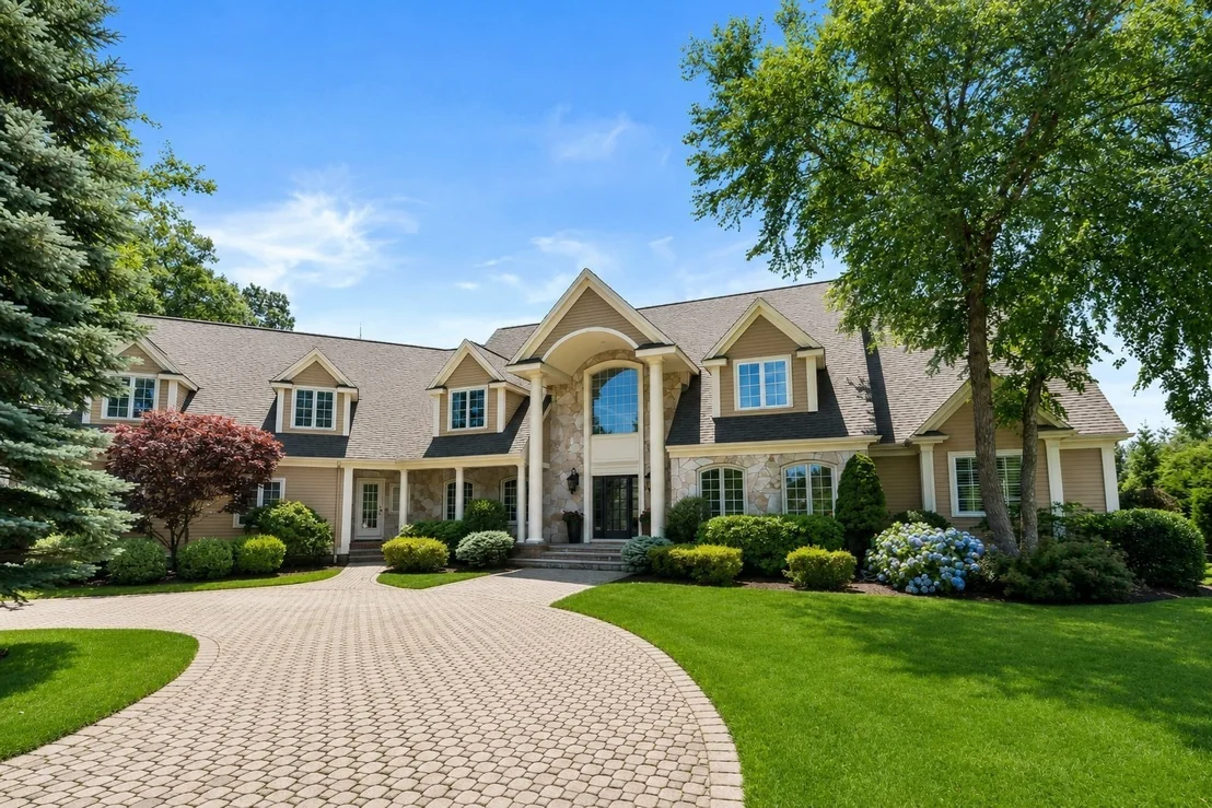 Photo of 7 Pegan Ln