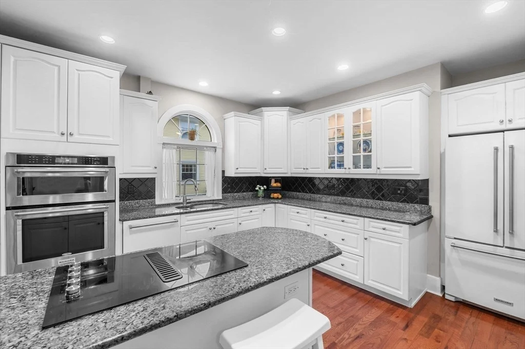Photo of 5 Beacon St