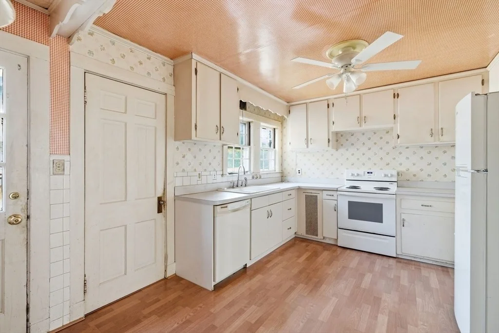 Photo of 7 Fales Rd