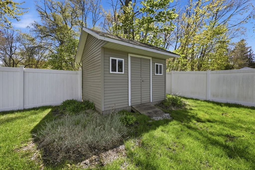Photo of 182 Ely Ave