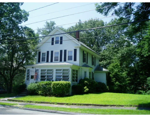Photo of 955 Webster St
