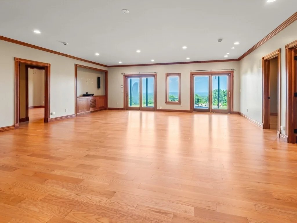 Photo of 150 Mountain Rd