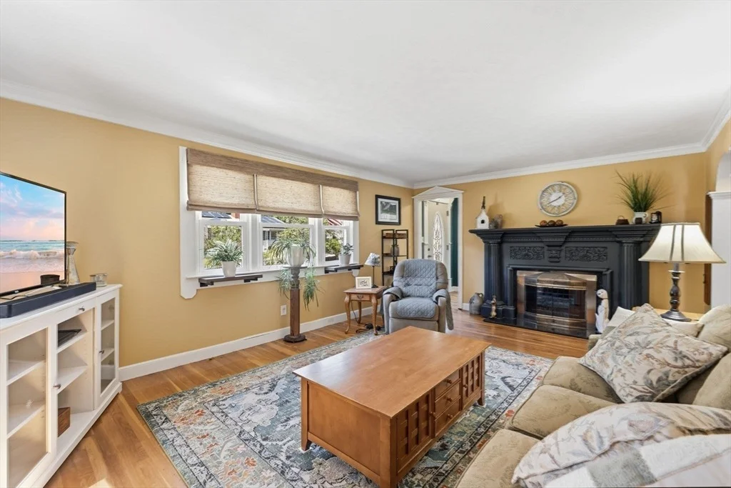 Photo of 37 Frederickson Ave