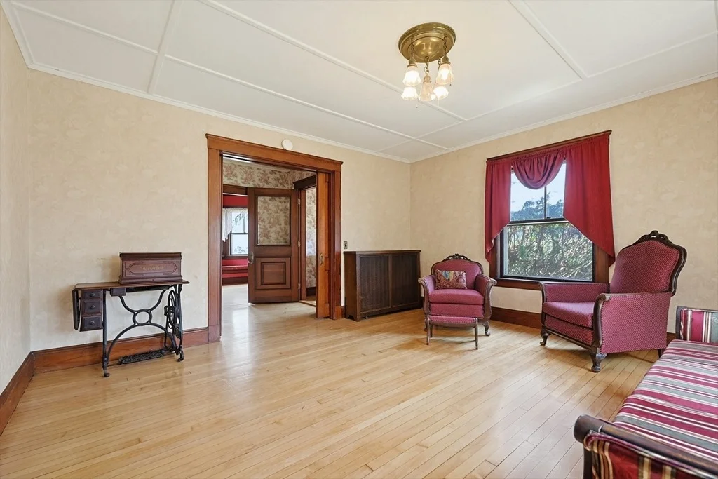 Photo of 92 Dennison Ave
