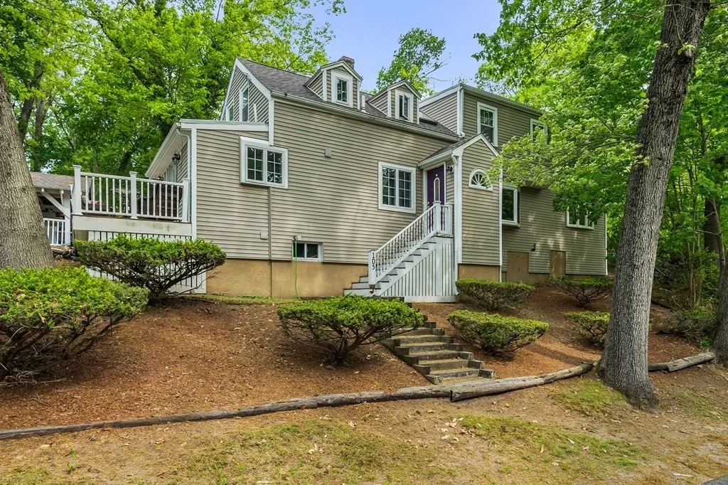 Photo of 105 Brookside Rd