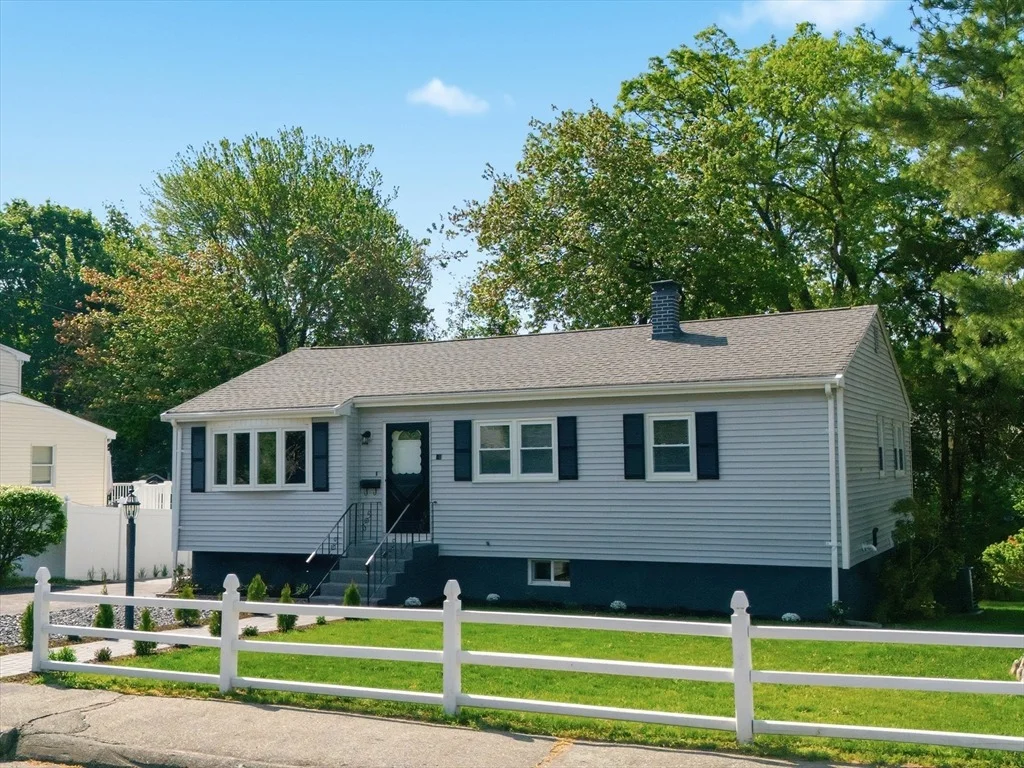 Photo of 60 Pond Ln
