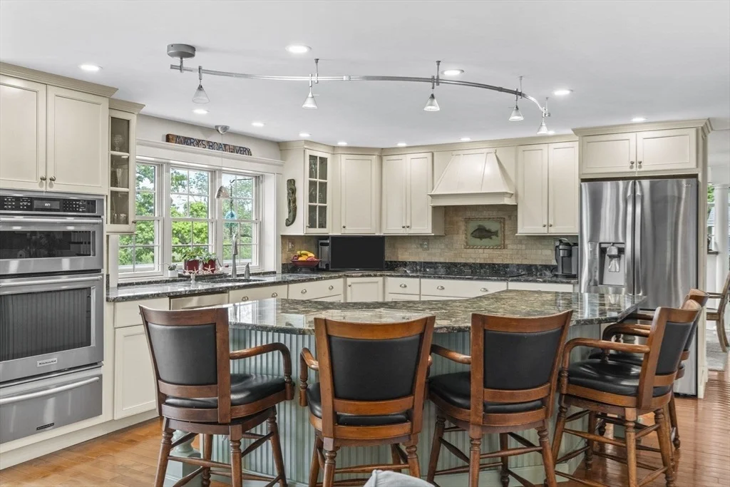 Photo of 102 Riverside Circle
