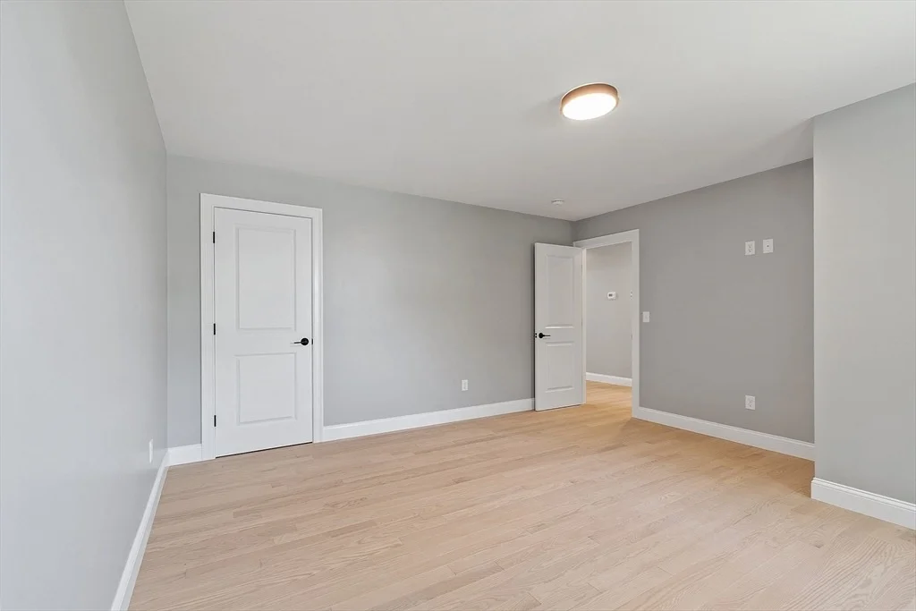 Photo of 383 Delano Rd