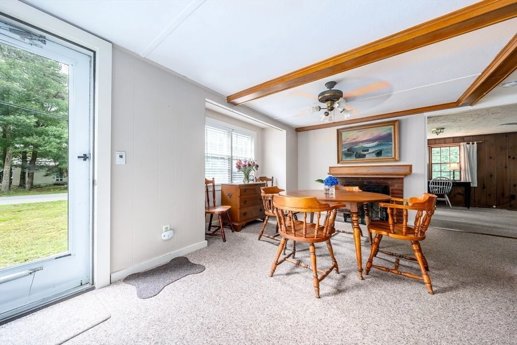Photo of 16 Lakeside Dr