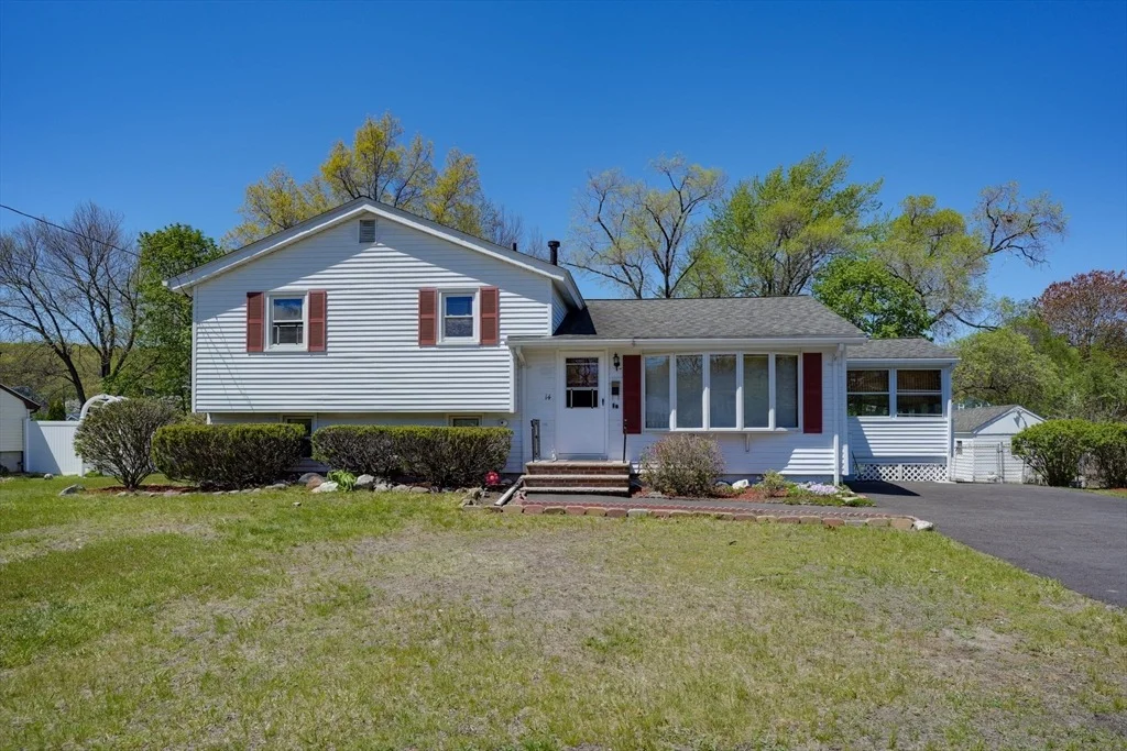 Photo of 14 Kazimer Dr