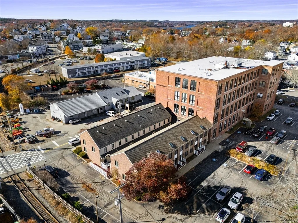 Photo of Unit 21 at 33 Maplewood Avenue