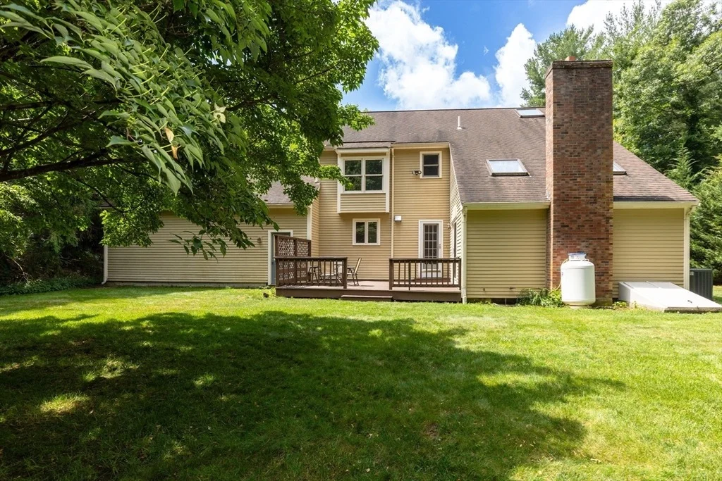 Photo of 15 Deerfield Dr