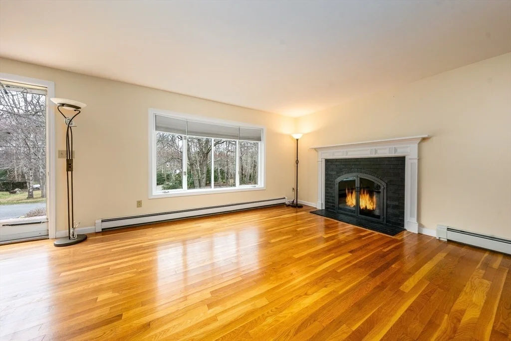Photo of 49 Great Hill Dr