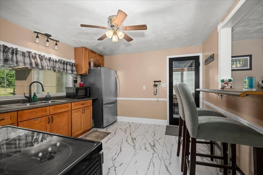 Photo of 27 Lavallee Ter