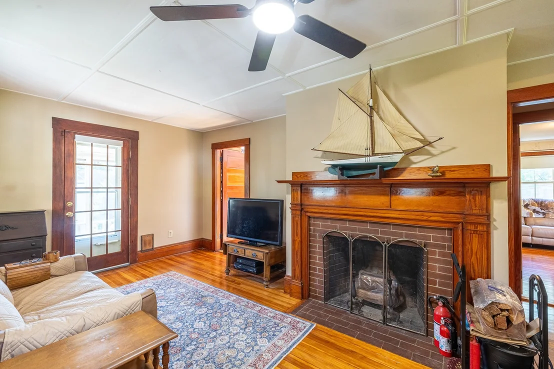 Photo of 6 Hillcrest Rd