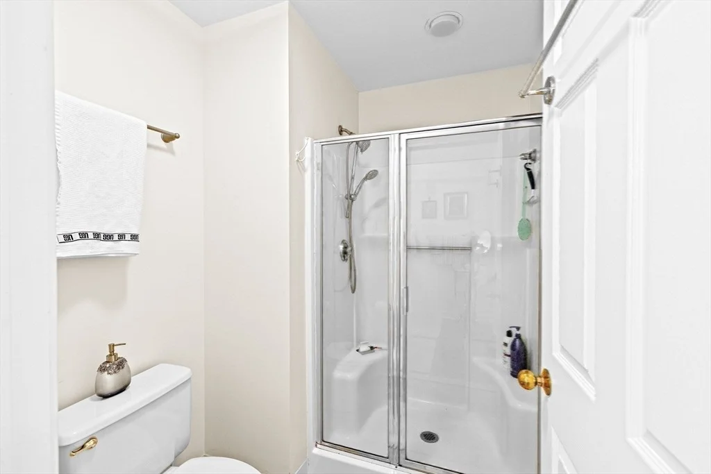 Photo of Unit 513 at 9 Park Ave
