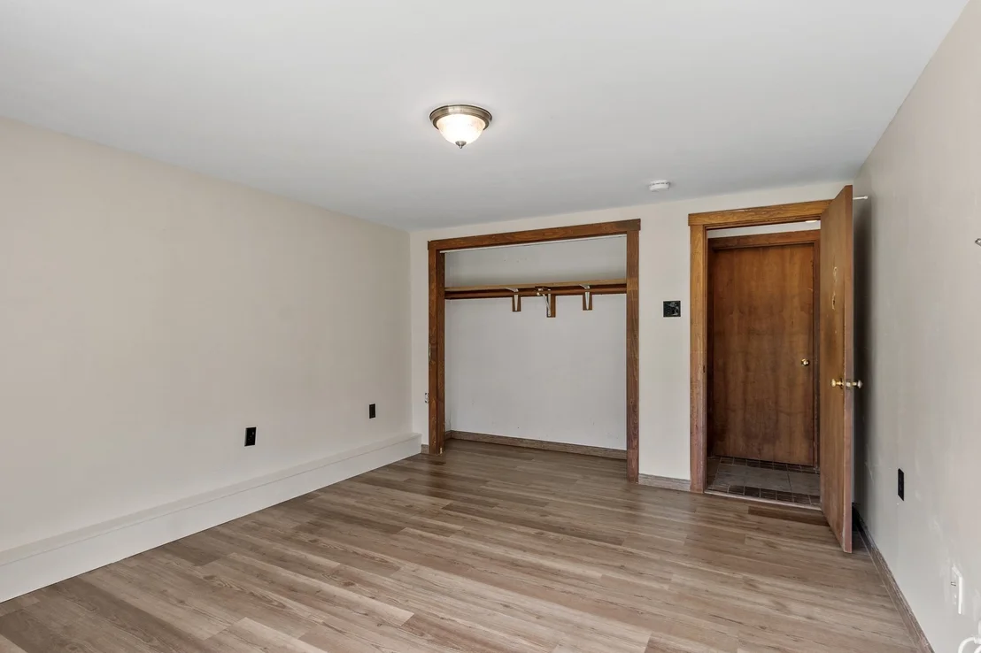 Photo of 137 Princeton Rd