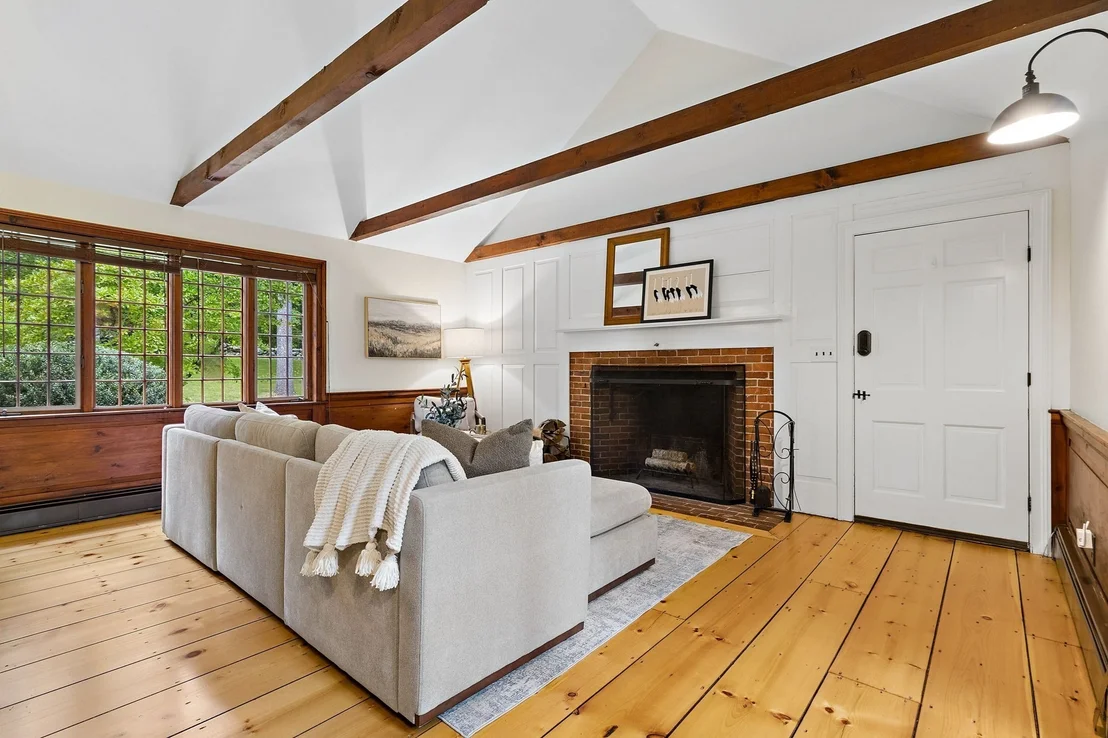 Photo of 35 Bare Hill Road
