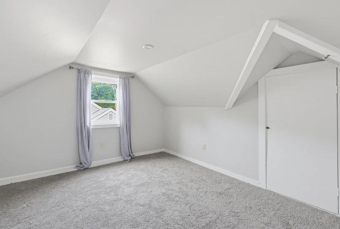 Photo of 24 Oak St