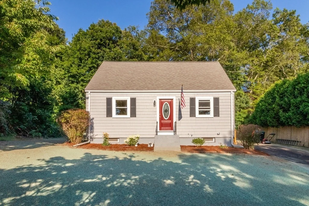Photo of 4 Highland Cir