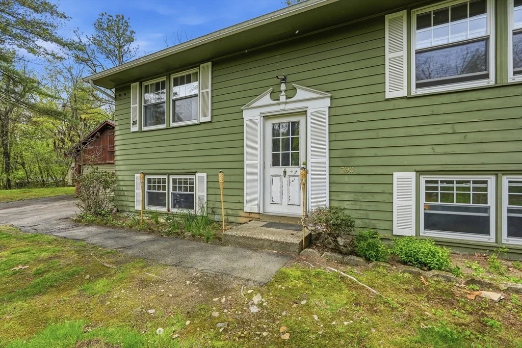 Photo of 390 State St