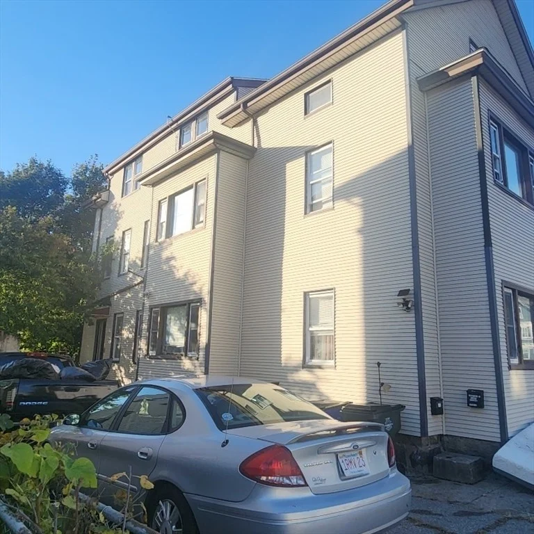 Photo of 34 Danforth St
