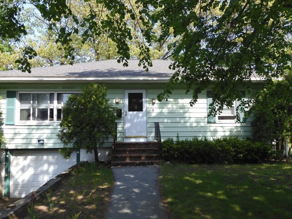 Photo of 8 Glen Forest Lane