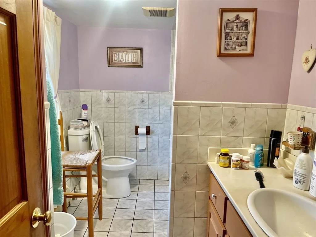 Photo of 72 North Wheaton Avenue