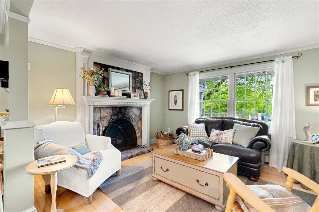 Photo of 81 Lowell Blvd