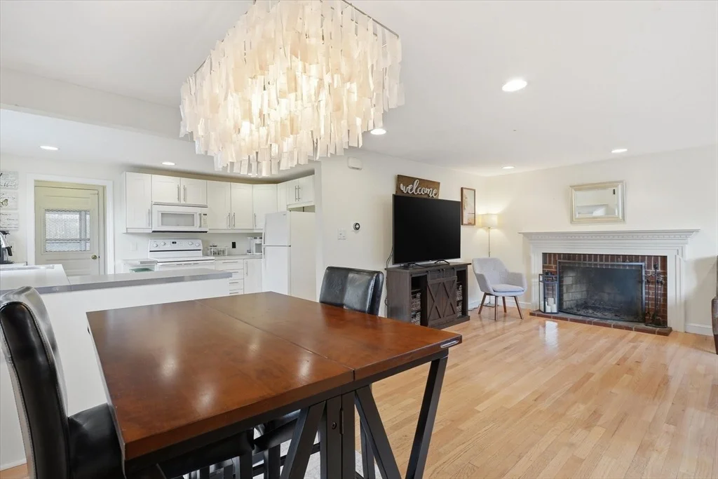 Photo of 9 Pinewood Ave