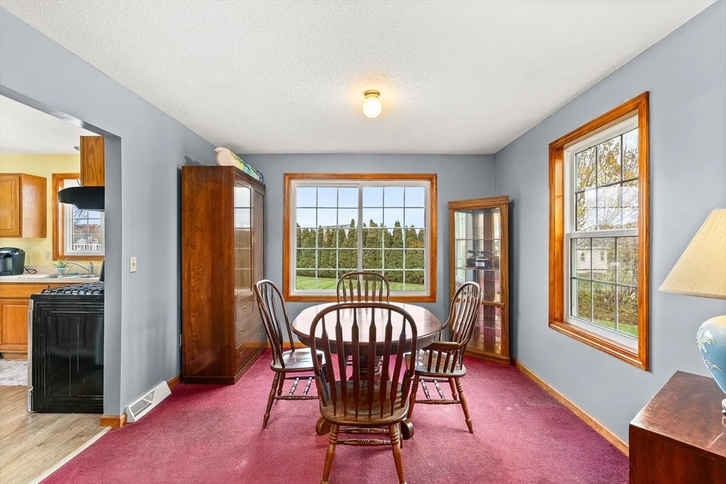 Photo of 4 Laurel Dr