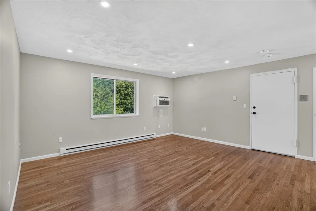 Photo of Unit B3 at 16 Appleton Park