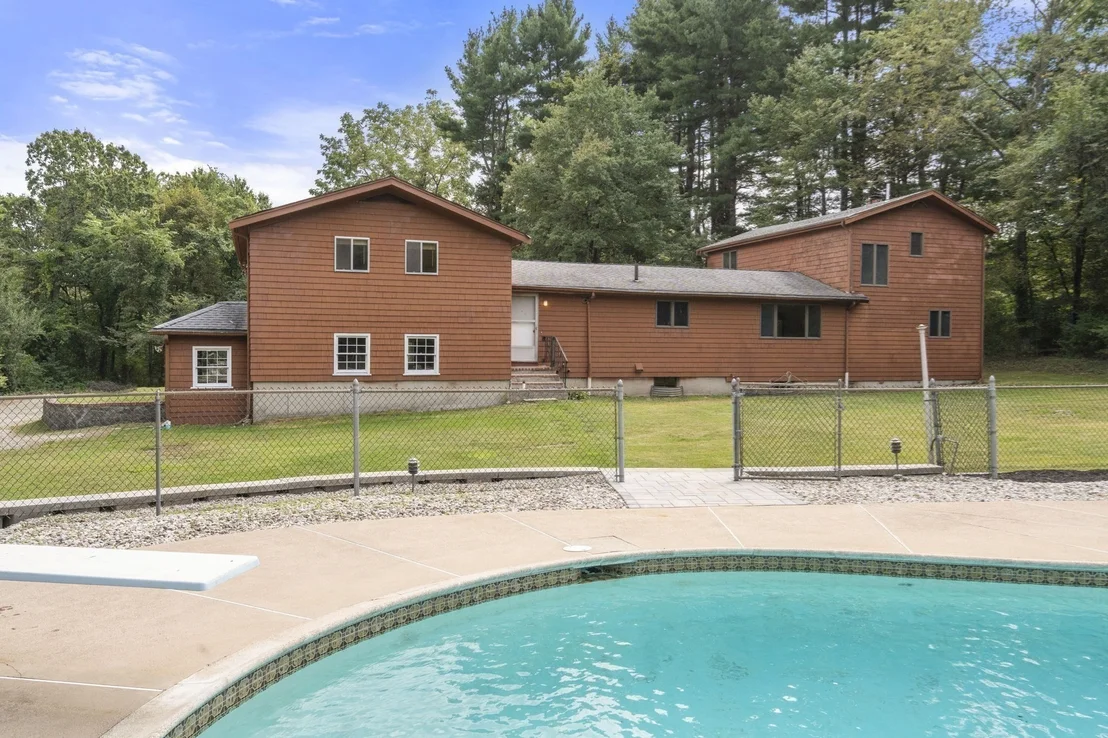Photo of 444 Clapboardtree Street