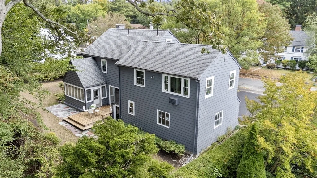 Photo of 11 Grayson Ln
