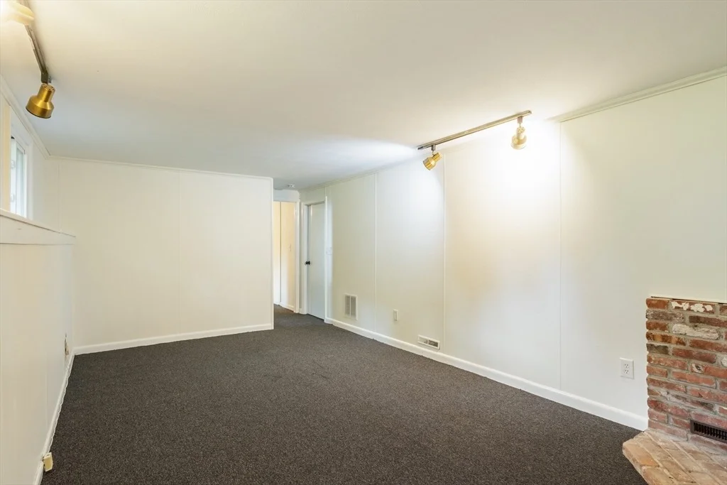 Photo of 13 Karen Cir