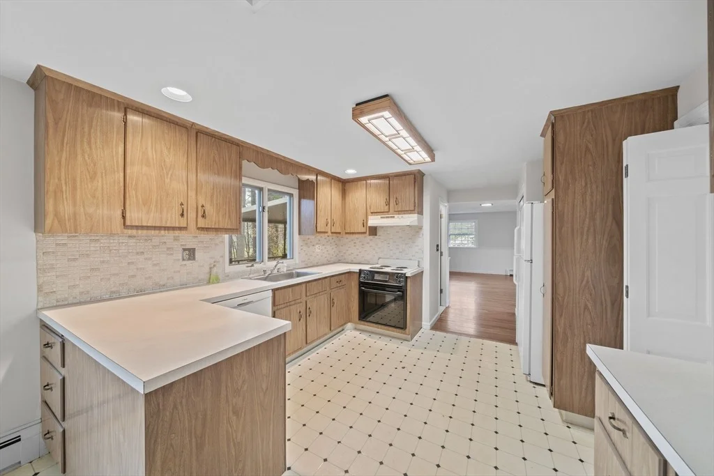 Photo of 7 Surrey Ln