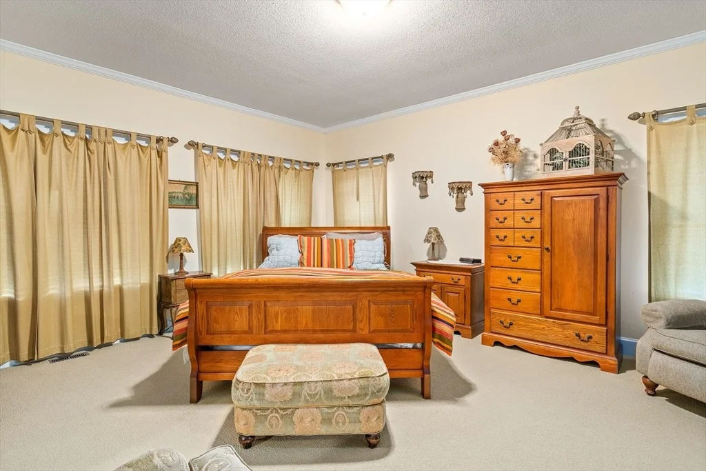 Photo of 12 Golden Cir