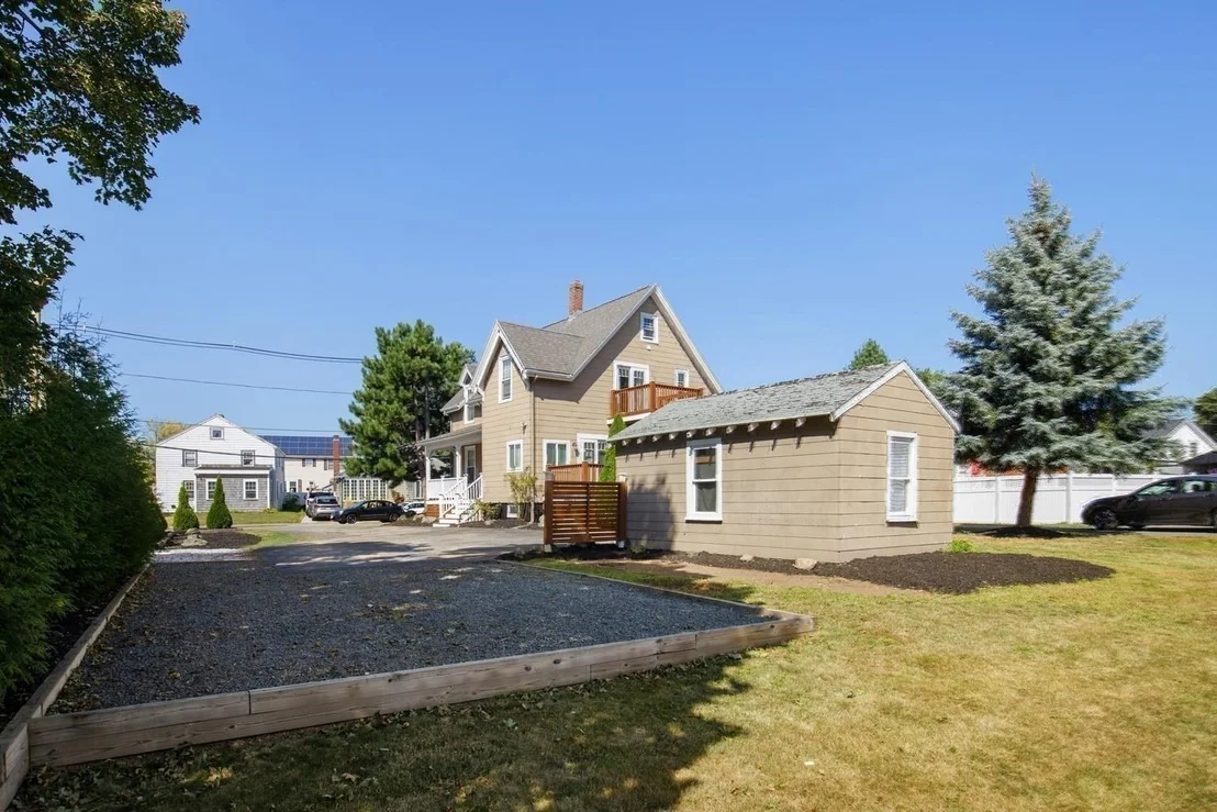 Photo of 108 Maple St