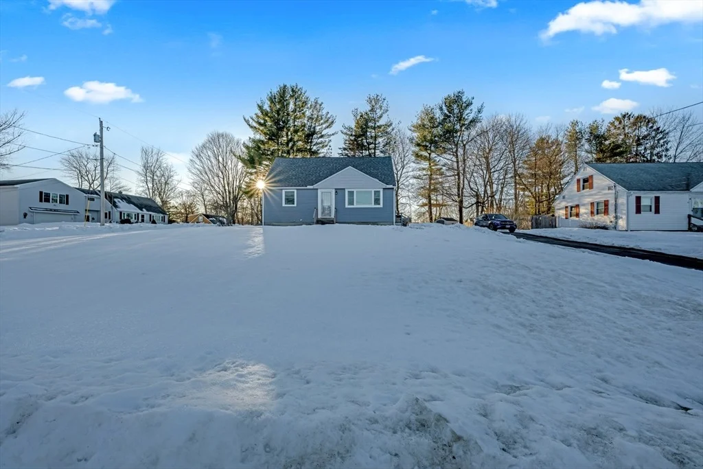 Photo of 8 Sunset Dr