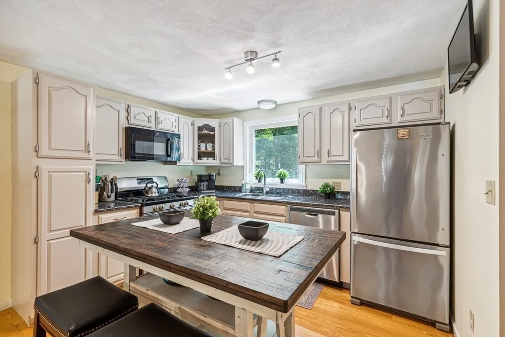 Photo of 2 Strawstone Ln