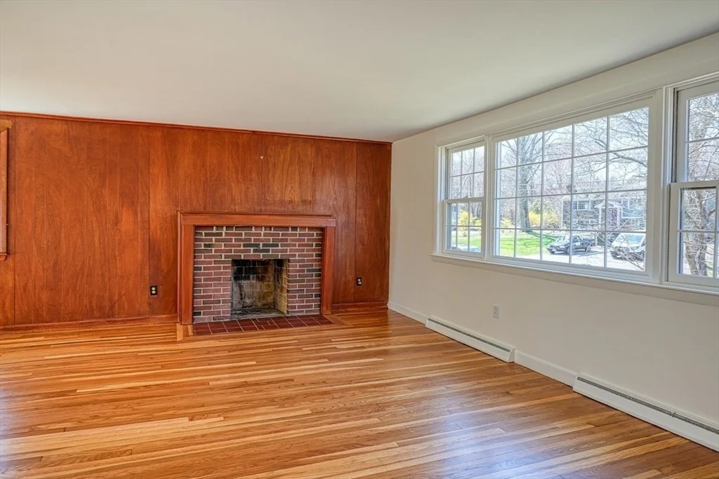 Photo of 48 Pinecrest Rd