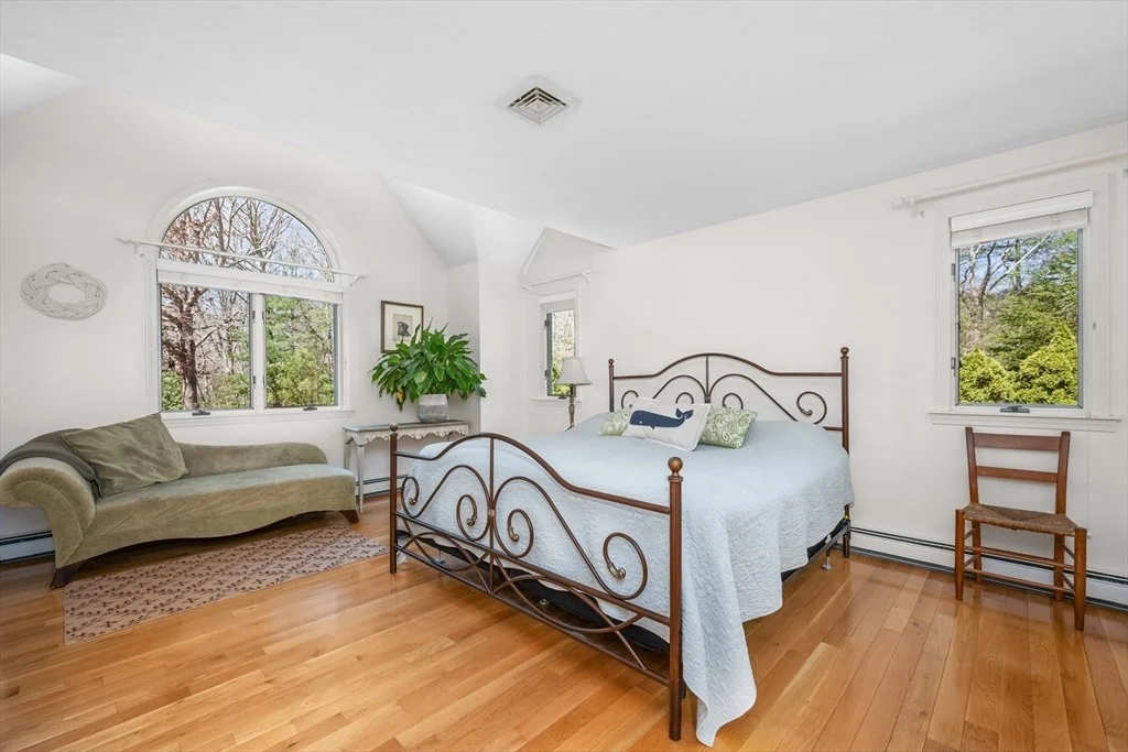 Photo of 98 Whistleberry Drive