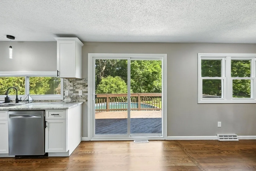 Photo of 908 Tinkham Road